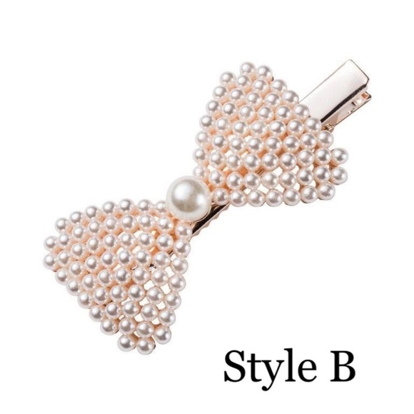 Teardrop Vintage Pearl Clips main image 2